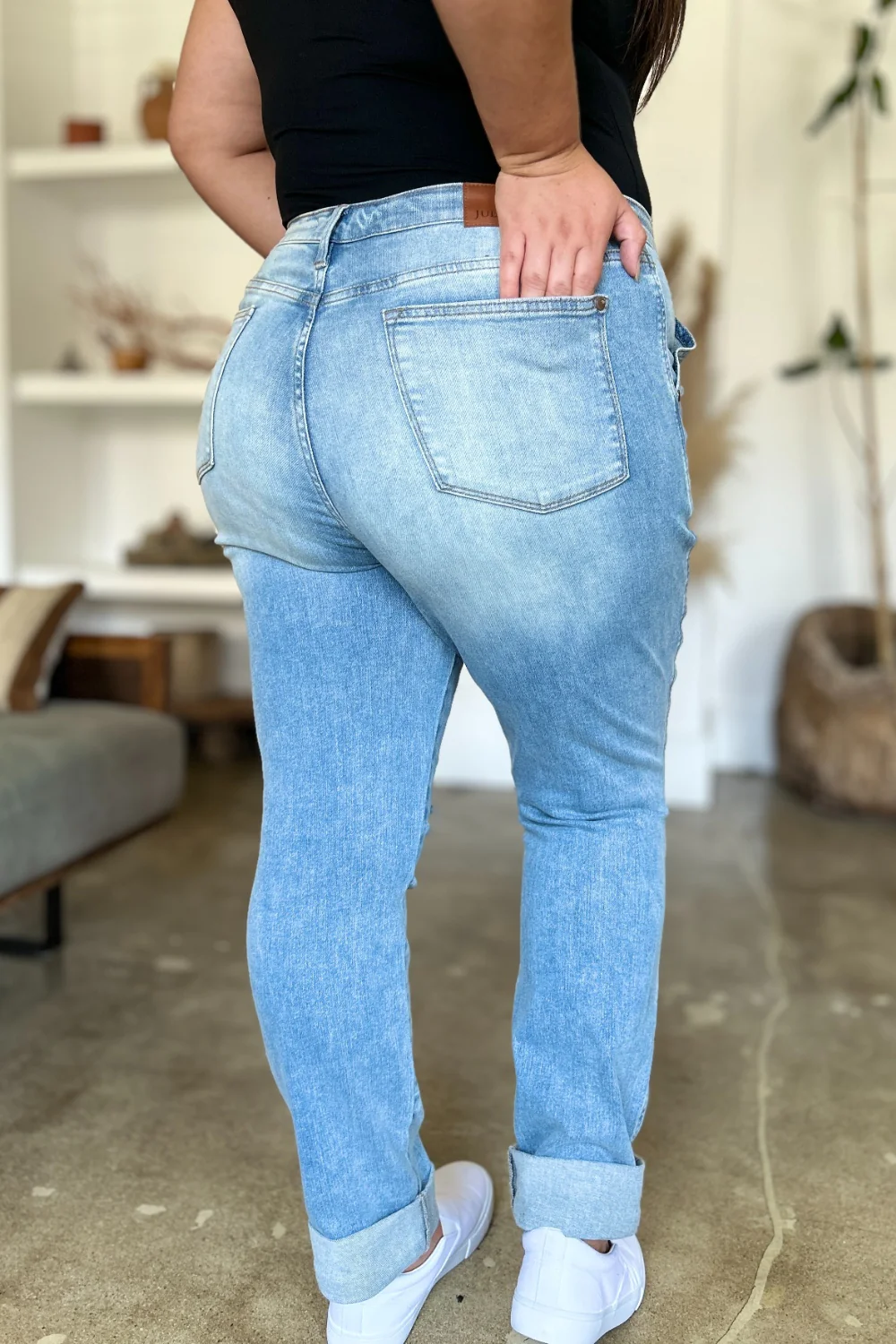 Judy Blue Full Size Distressed Straight Jeans with Patch Pockets - Lositime