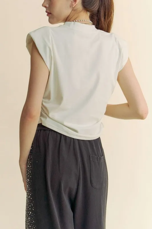 Davi & Dani Solid Mock Neck Short Sleeve Jewel Crop Top - Lositime